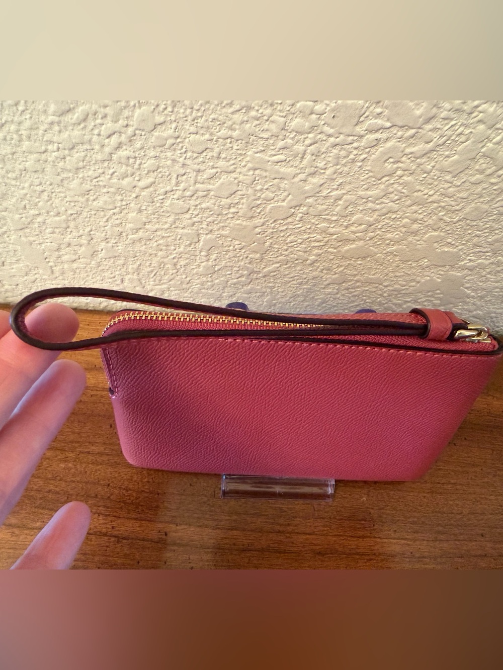 Coach Corner Zip Wristlet Crossgrain Leather in Melon Pink, Gold Hardware, NWOT - Picture 5 of 10